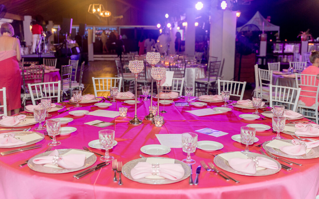 Pink Christmas Party 2022